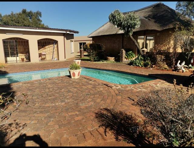 FARM FOR SALE IN PENDALE